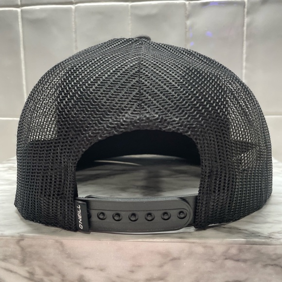 𝐎’𝐍𝐄𝐈𝐋𝐋 𝐒𝐧𝐚𝐩𝐛𝐚𝐜𝐤 𝐇𝐚𝐭 - Picture 3 of 5